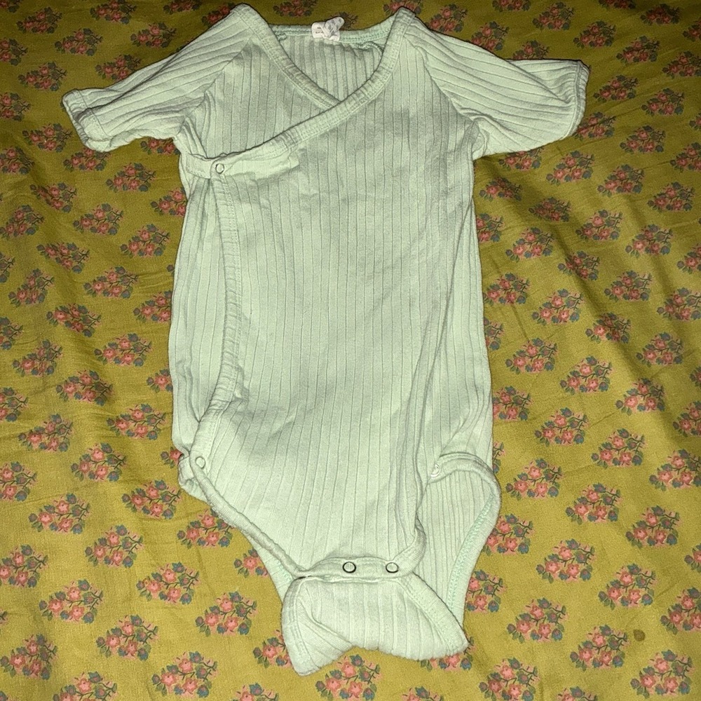 Kate Quinn Blue Organic‎ Ribbed Cotton Kimono Bodysuit 18-24 Mo Discoloration